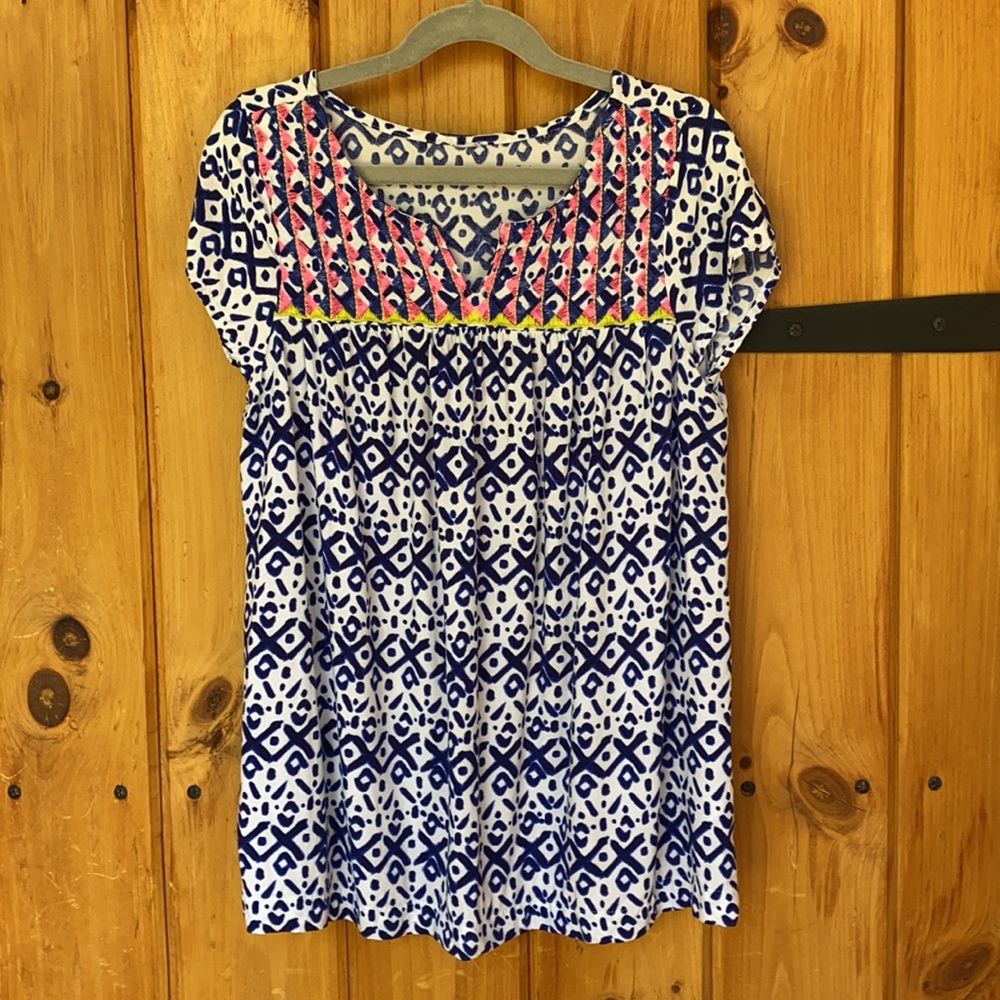 Pretty Embroidered Top - Picture 7 of 8